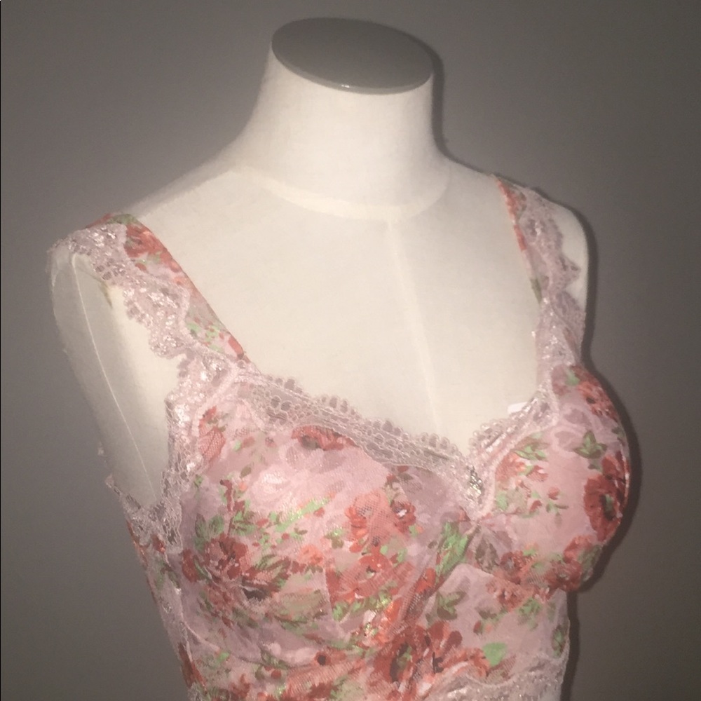 Intimates - Picture 6 of 8